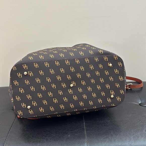 Dooney & Bourke Crossbody - Picture 4 of 16